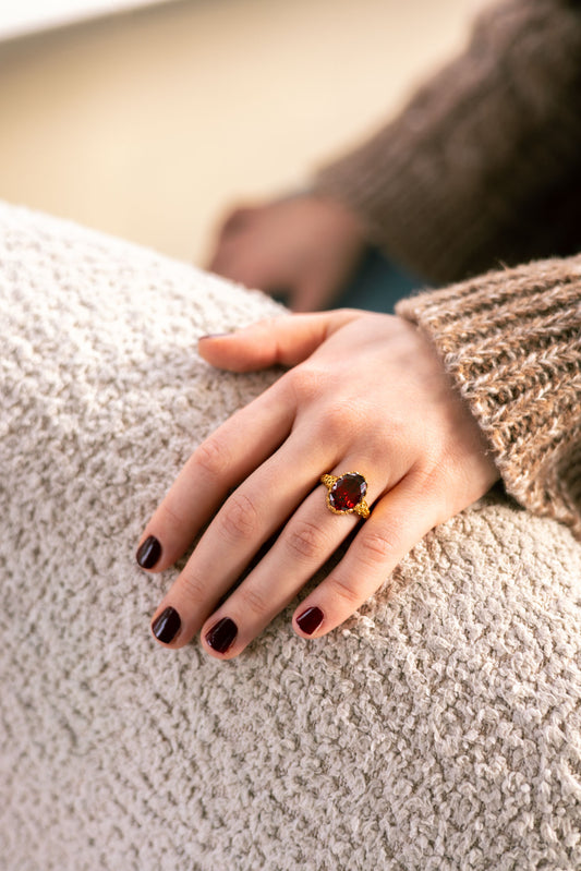 Rose vintage steen ring bordeaux